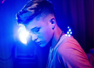 Novia de Kurt le armó «tremendo show» en pleno videoclip